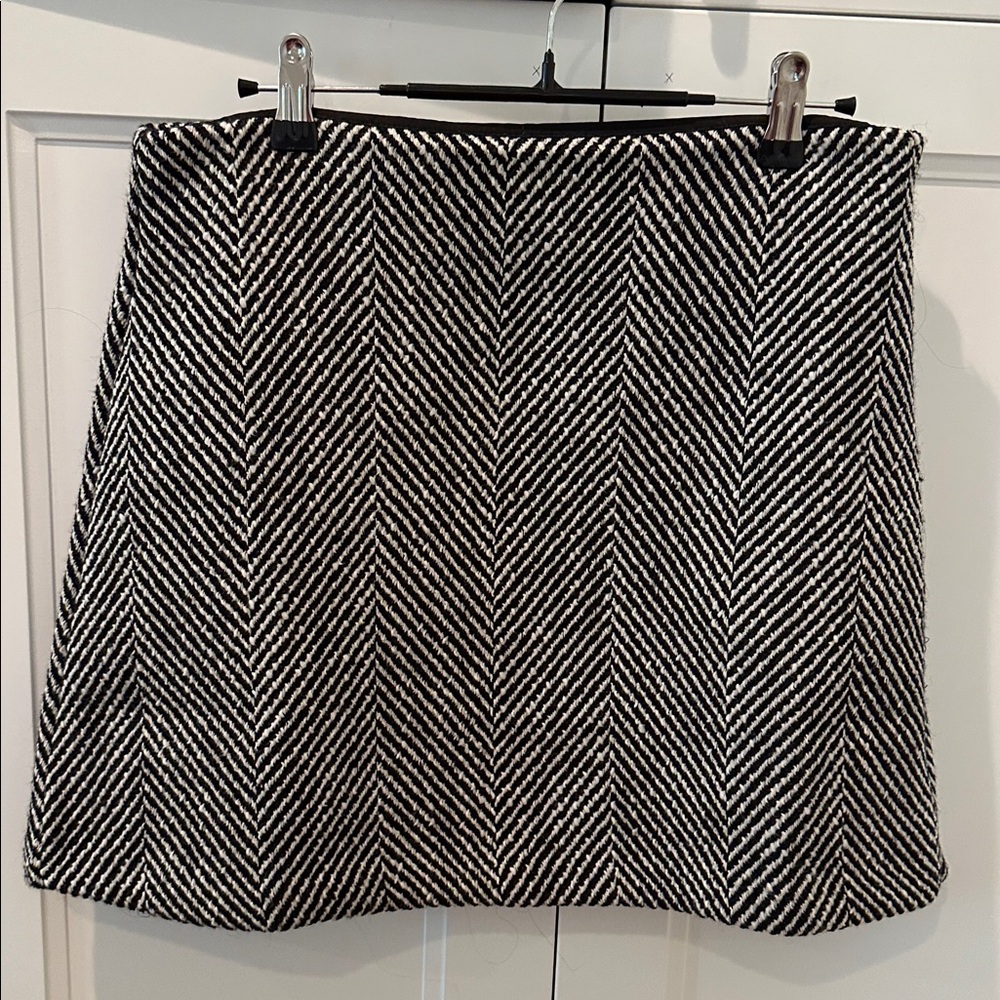 LOFT Monochrome Chevron Wool Skirt